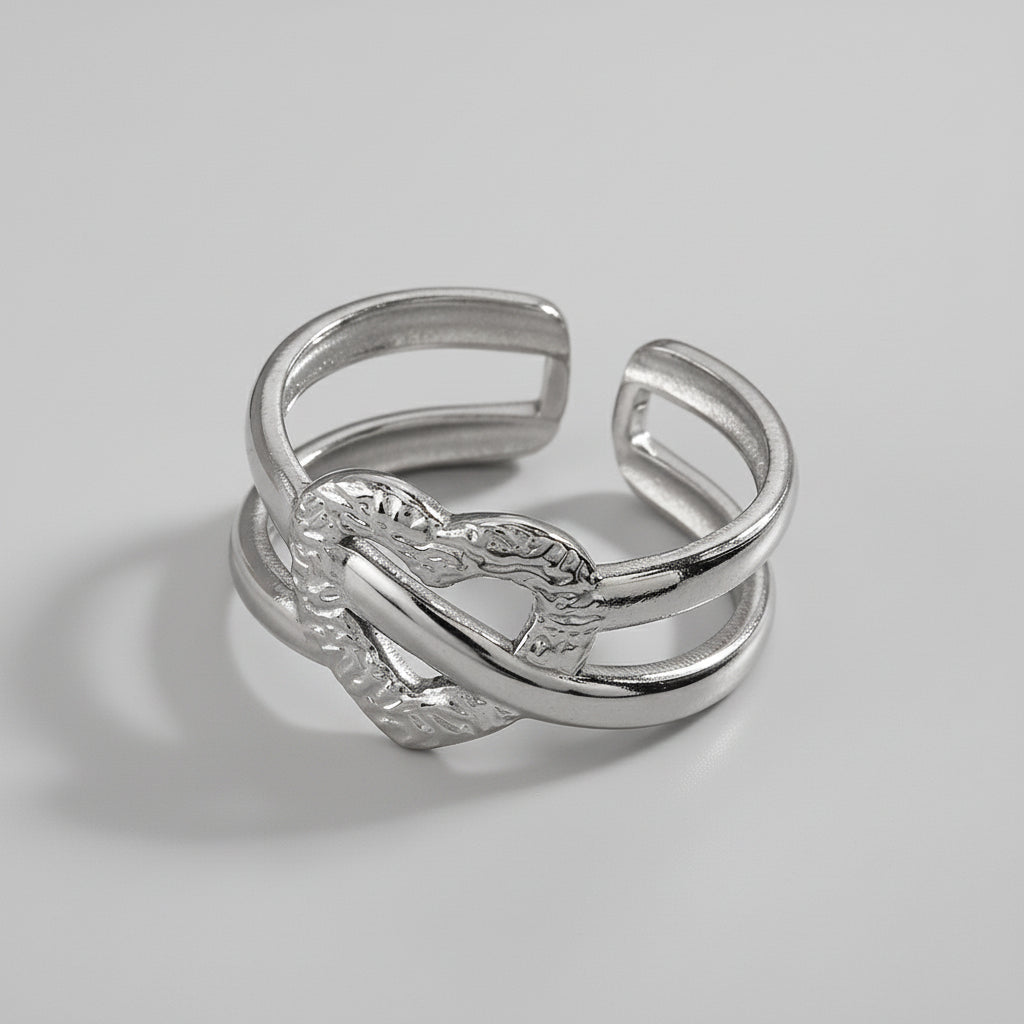Dione Ring